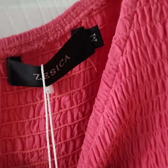 Zesica Pink Smocked Dress - Picture 4 of 8